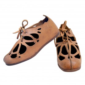 Roman shoes of the Bar Hill type with Hobils